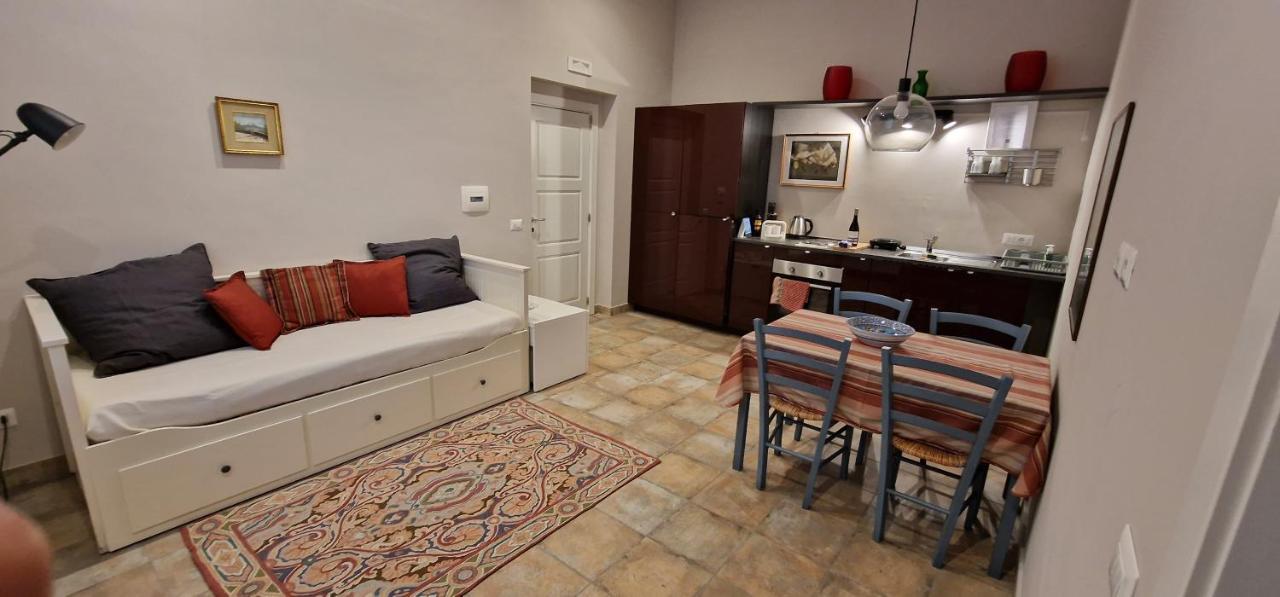 Il Miracolo Casa Apartment เนเปิลส์ ภายนอก รูปภาพ